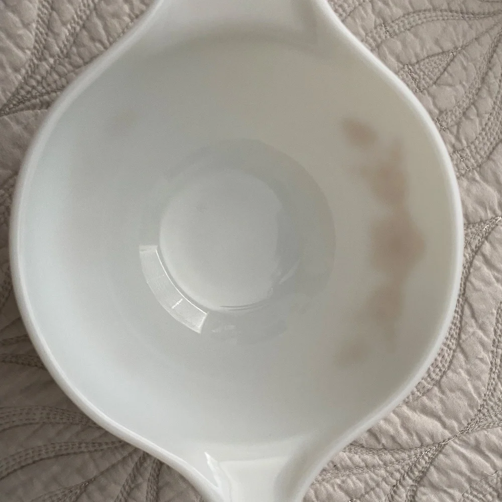 Pyrex/Vintage Set of‎ 3/Gold Butterfly Nesting Mixing Bowls, 1972-1978